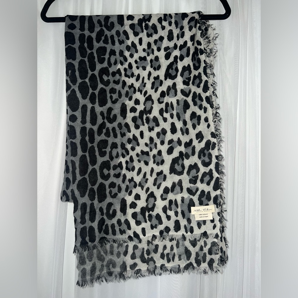 Noble fibre cashmere scarf